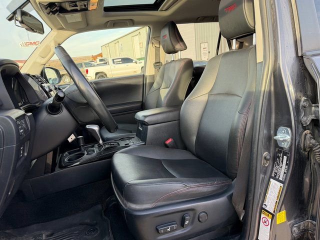 Used 2019 Toyota 4Runner TRD Off-Road Premium image 13