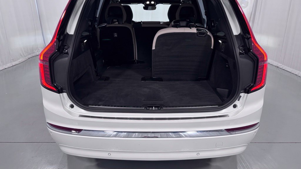 Certified 2026 Volvo XC90 B6 Plus AWD/4WD image 28