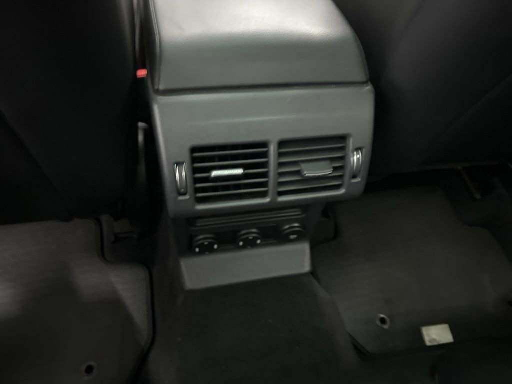 Used 2020 Jaguar F-PACE Premium image 21