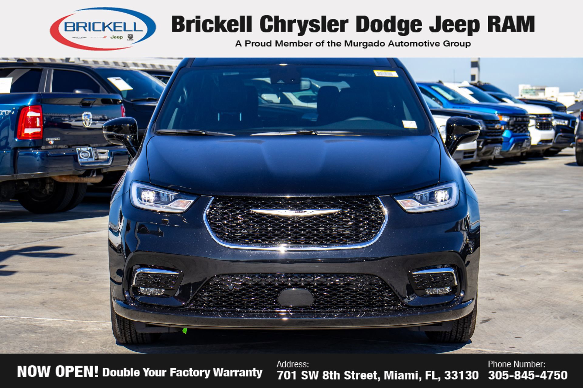 New 2026 Chrysler Pacifica Select image 2