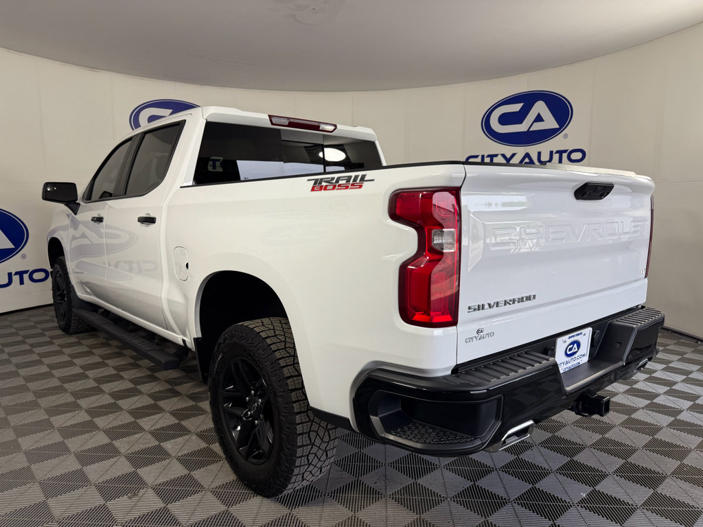 Used 2024 Chevrolet Silverado 1500 LT Trail Boss w/ Convenience Package II image 9