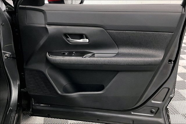 New 2026 Nissan Kicks SV w/ Cold Weather Package FWD image 35