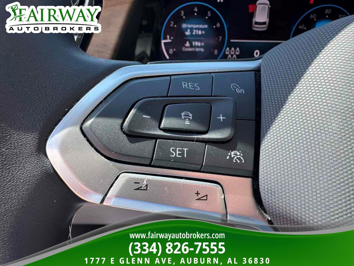 Used 2025 Volkswagen Atlas SE AWD/4WD image 20