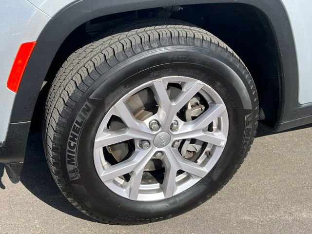 Certified 2021 Jeep Grand Cherokee L Limited AWD/4WD image 11