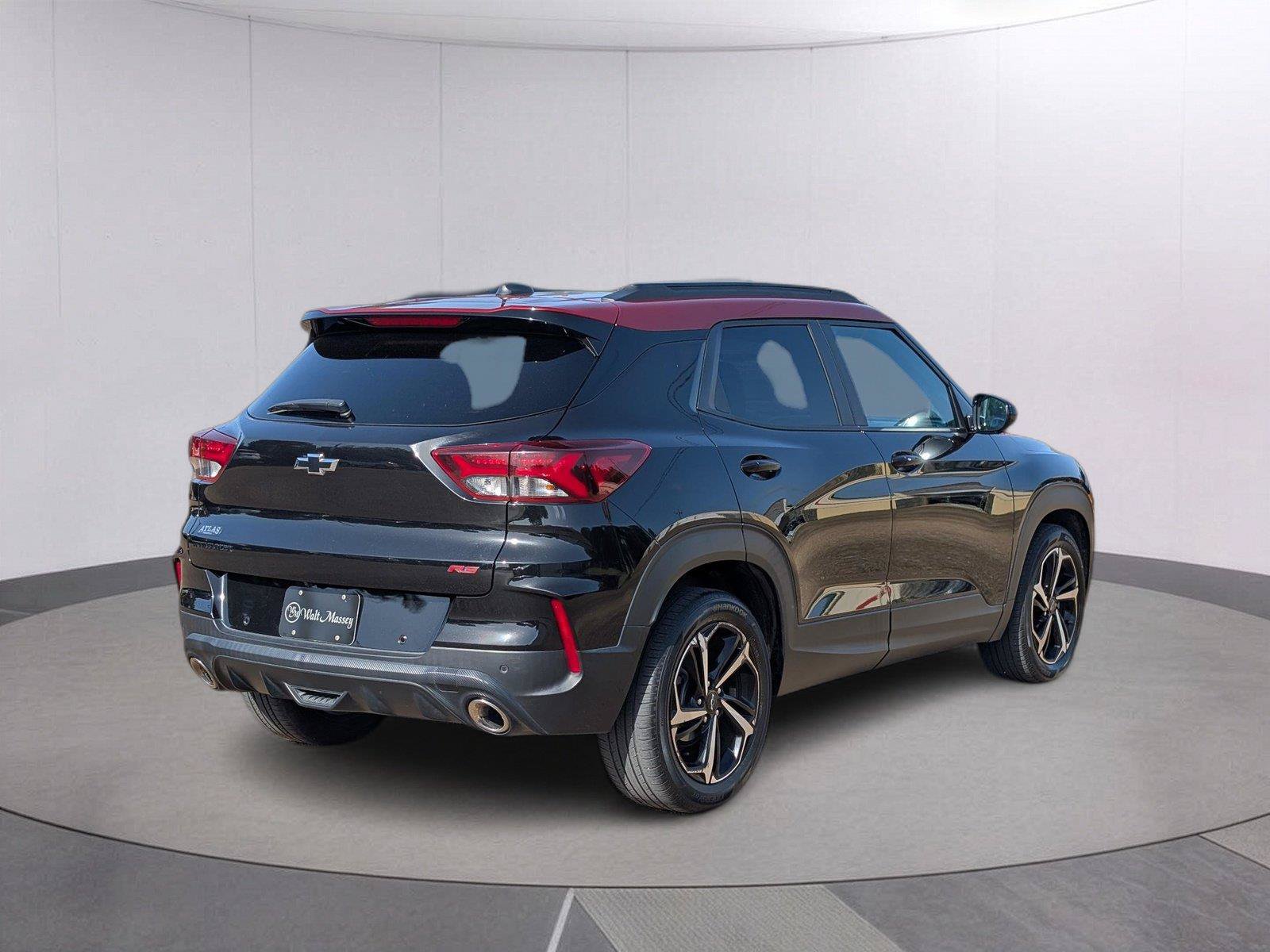 Used 2022 Chevrolet TrailBlazer RS w/ Sun and Liftgate Package FWD image 5