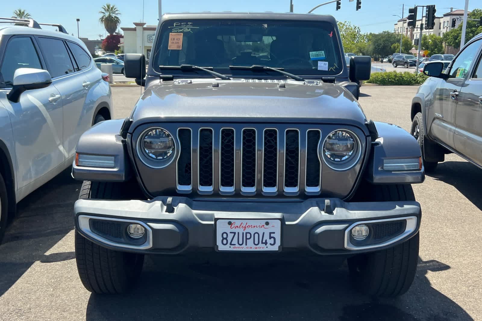 Used 2021 Jeep Wrangler Unlimited Sahara w/ Cold Weather Group AWD/4WD image 2
