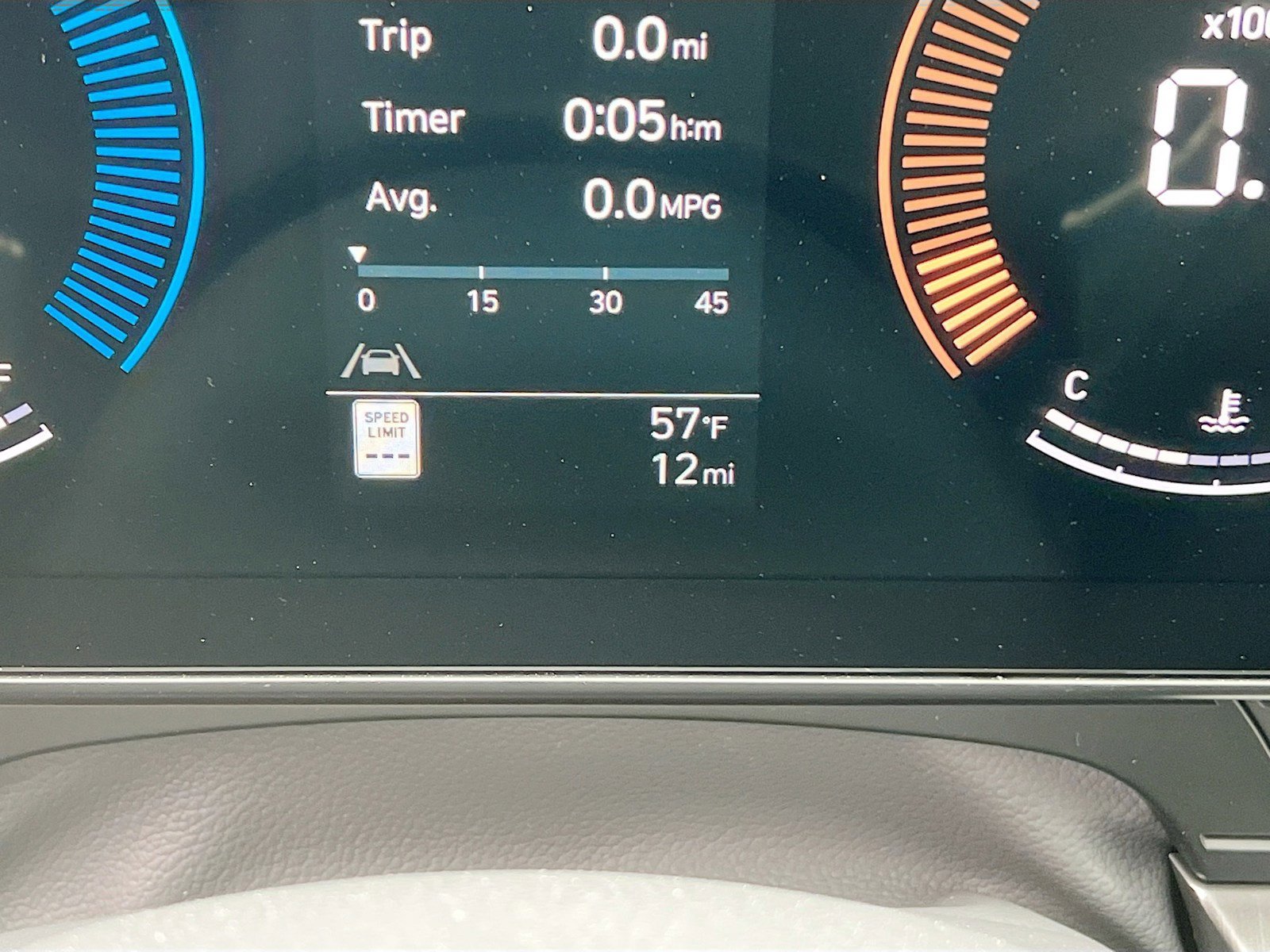 New 2026 Hyundai Kona SEL Premium AWD/4WD image 17