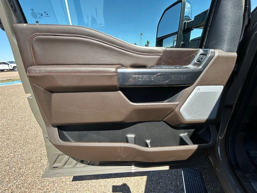 New 2026 Ford F250 King Ranch w/ Chrome Package AWD/4WD image 21