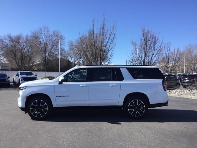 Used 2022 Chevrolet Suburban RST image 8