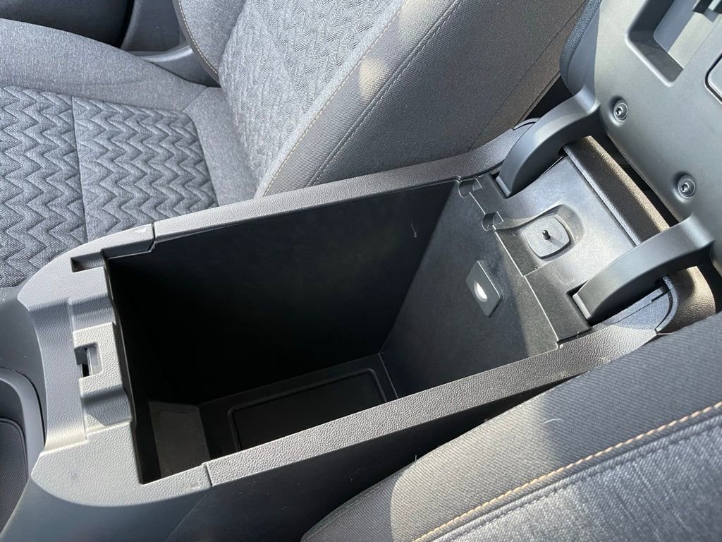 Used 2024 Chevrolet Equinox LT image 48