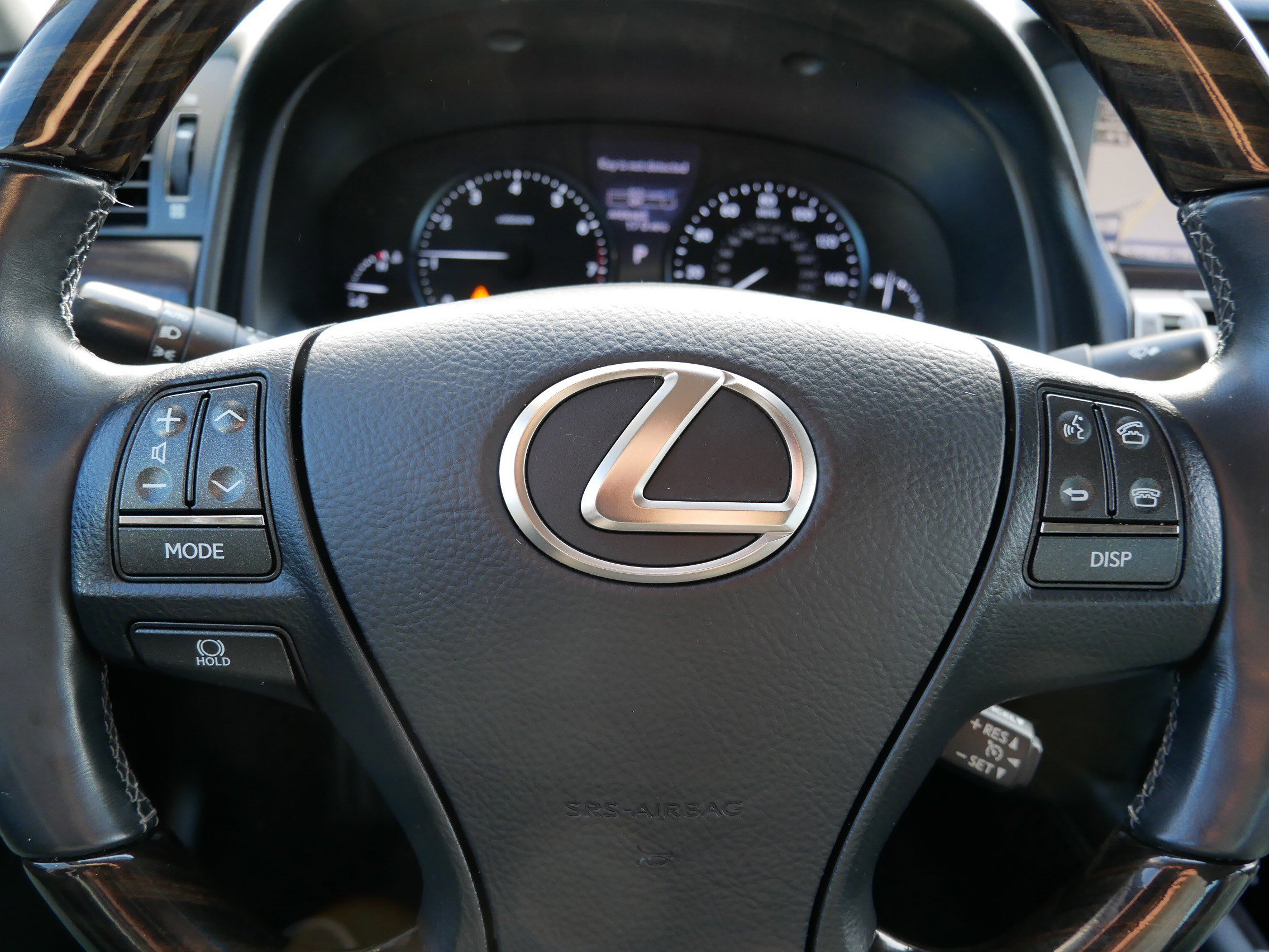 Used 2014 Lexus LS 460 AWD image 26