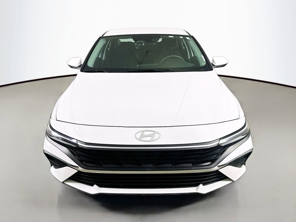 Used 2024 Hyundai Elantra SEL video 2