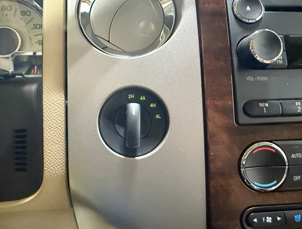 Used 2014 Ford Expedition EL XLT w/ Equipment Group 202A image 15