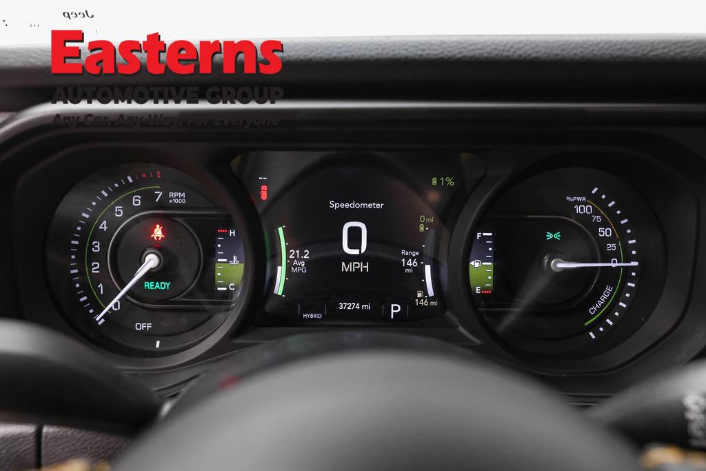 Used 2024 Jeep Wrangler Unlimited w/ Convenience Group AWD/4WD image 18
