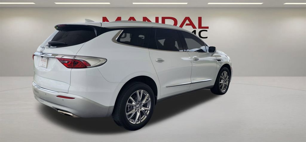 Used 2024 Buick Enclave Essence w/ Experience Buick Package FWD image 8
