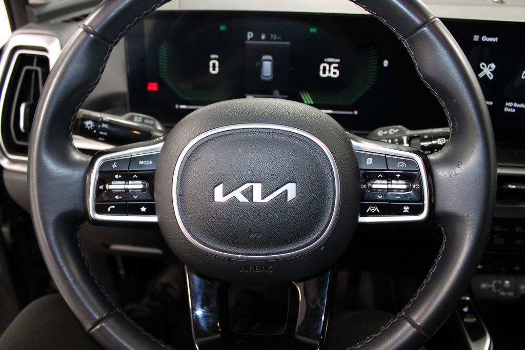 Used 2024 Kia Sorento S image 21