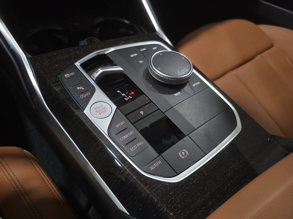 Used 2023 BMW 330i xDrive Sedan w/ Premium Package image 21