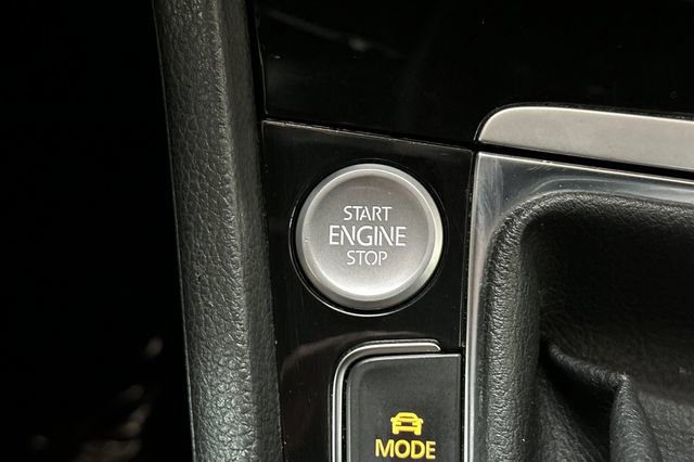 Used 2018 Volkswagen GTI SE w/ SE Leather Package image 26