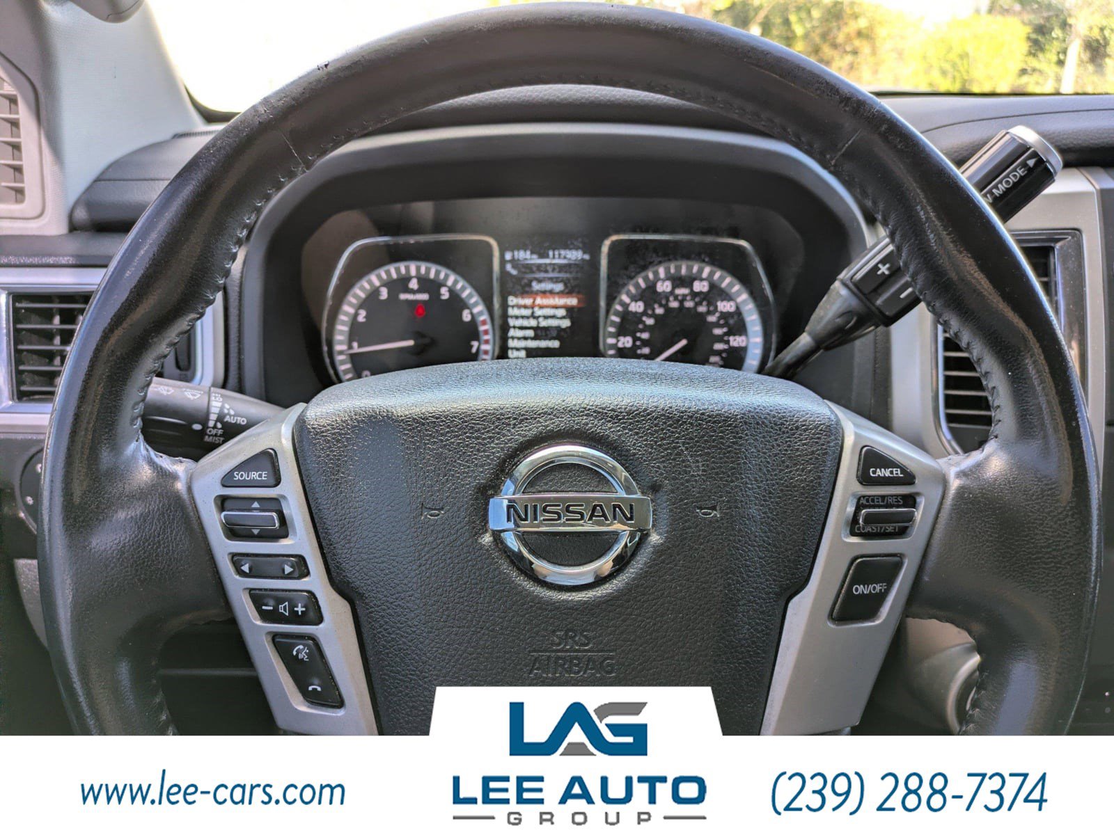 Used 2017 Nissan Titan SV AWD/4WD image 21