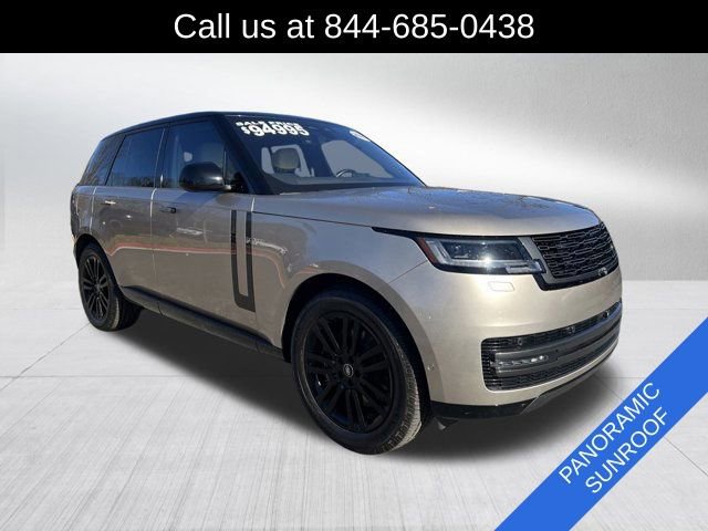 Used 2023 Land Rover Range Rover SE image 3