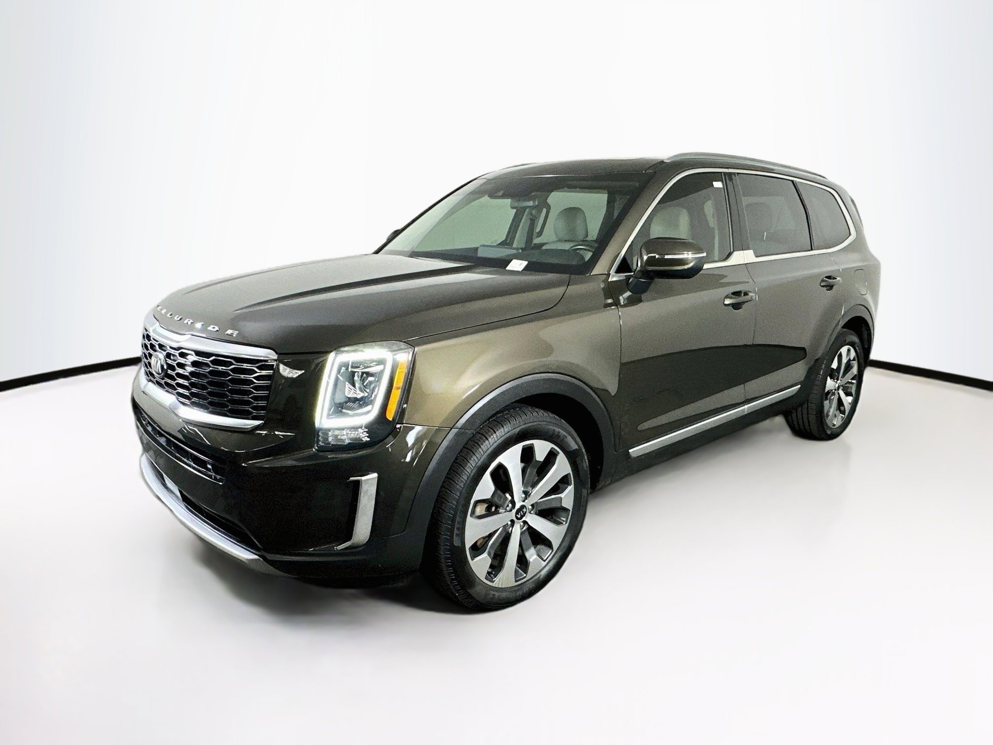 Used 2020 Kia Telluride S FWD image 3