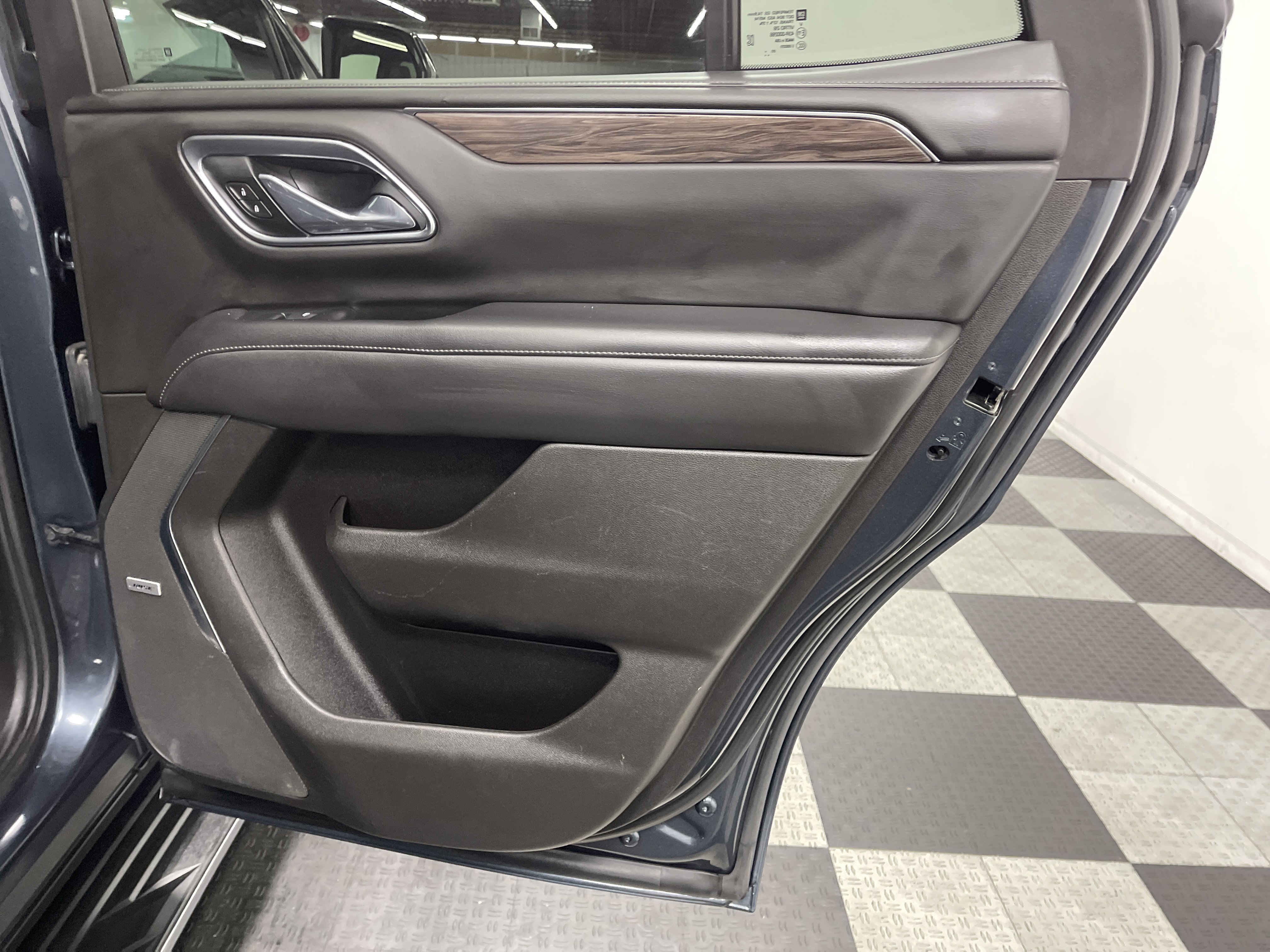 Used 2021 Chevrolet Tahoe LT image 19