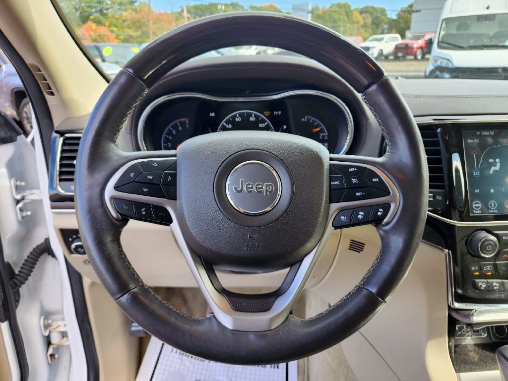 Used 2019 Jeep Grand Cherokee Overland AWD/4WD image 29