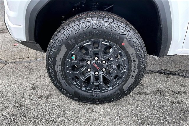 New 2026 GMC Canyon Elevation w/ Convenience Package image 12