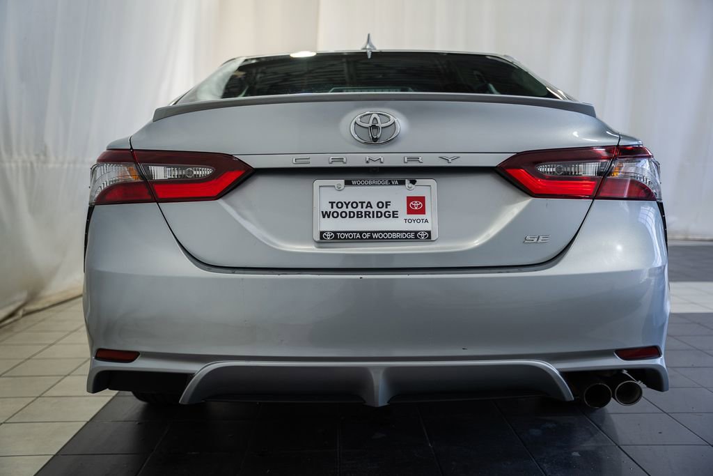 Used 2024 Toyota Camry SE image 5