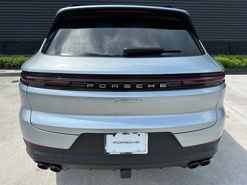 Used 2026 Porsche Cayenne E-Hybrid AWD/4WD image 13