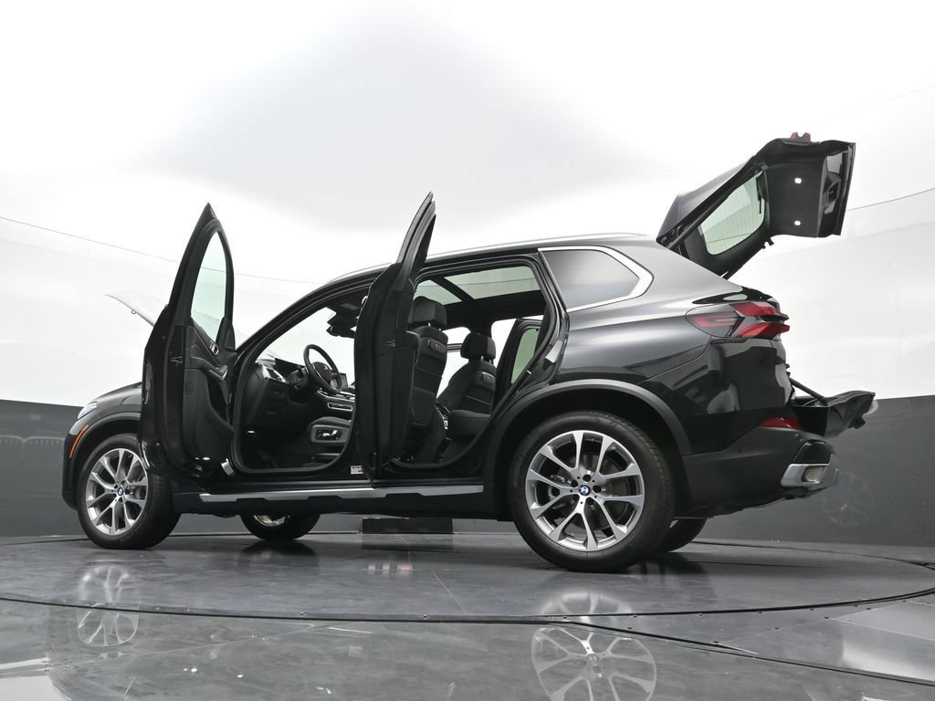 Used 2026 BMW X5 xDrive40i AWD/4WD image 42
