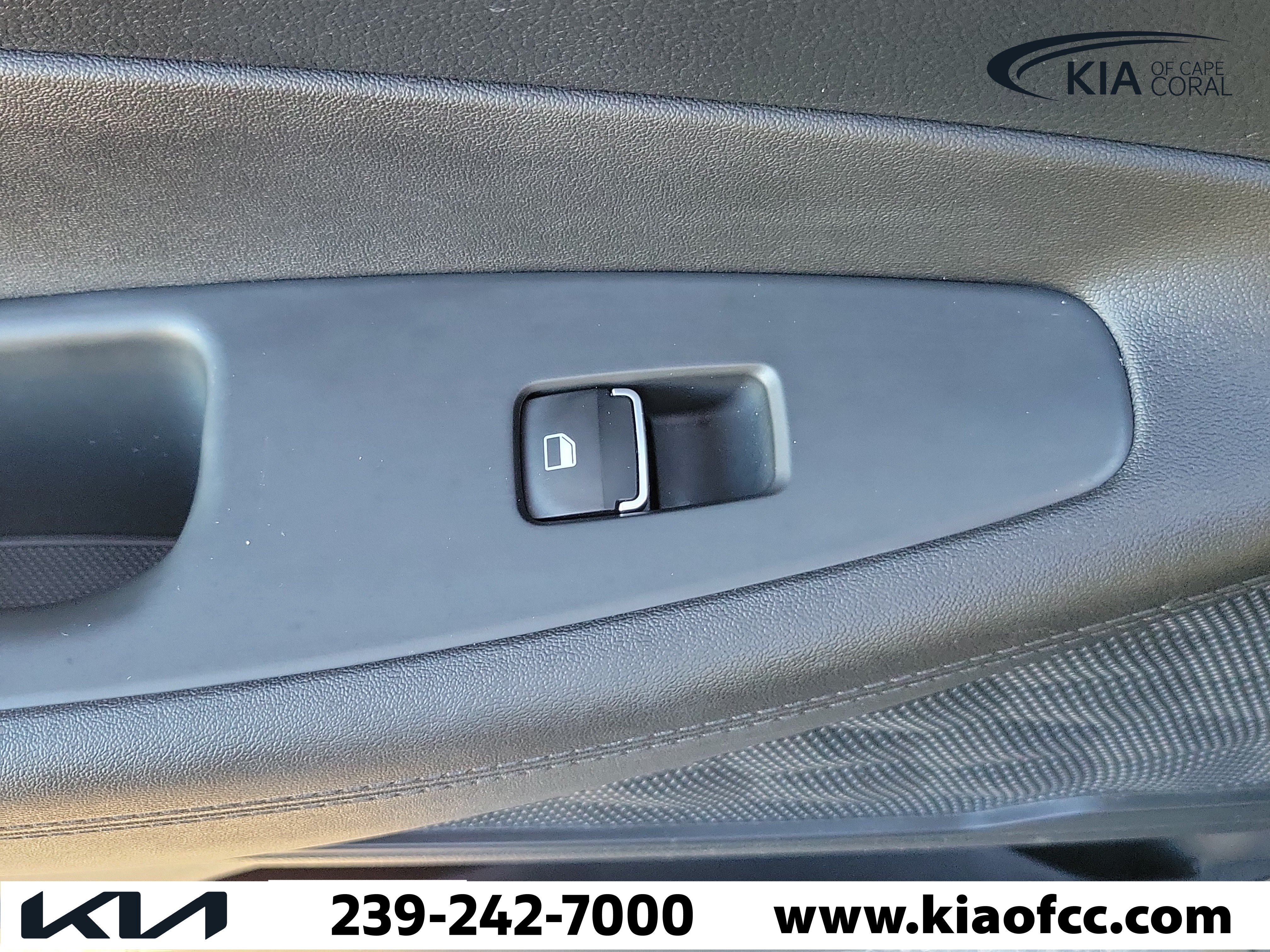 Used 2023 Hyundai Santa Fe SEL FWD image 16