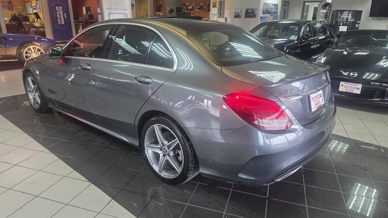 Used 2017 Mercedes-Benz C 300 4MATIC Sedan image 8