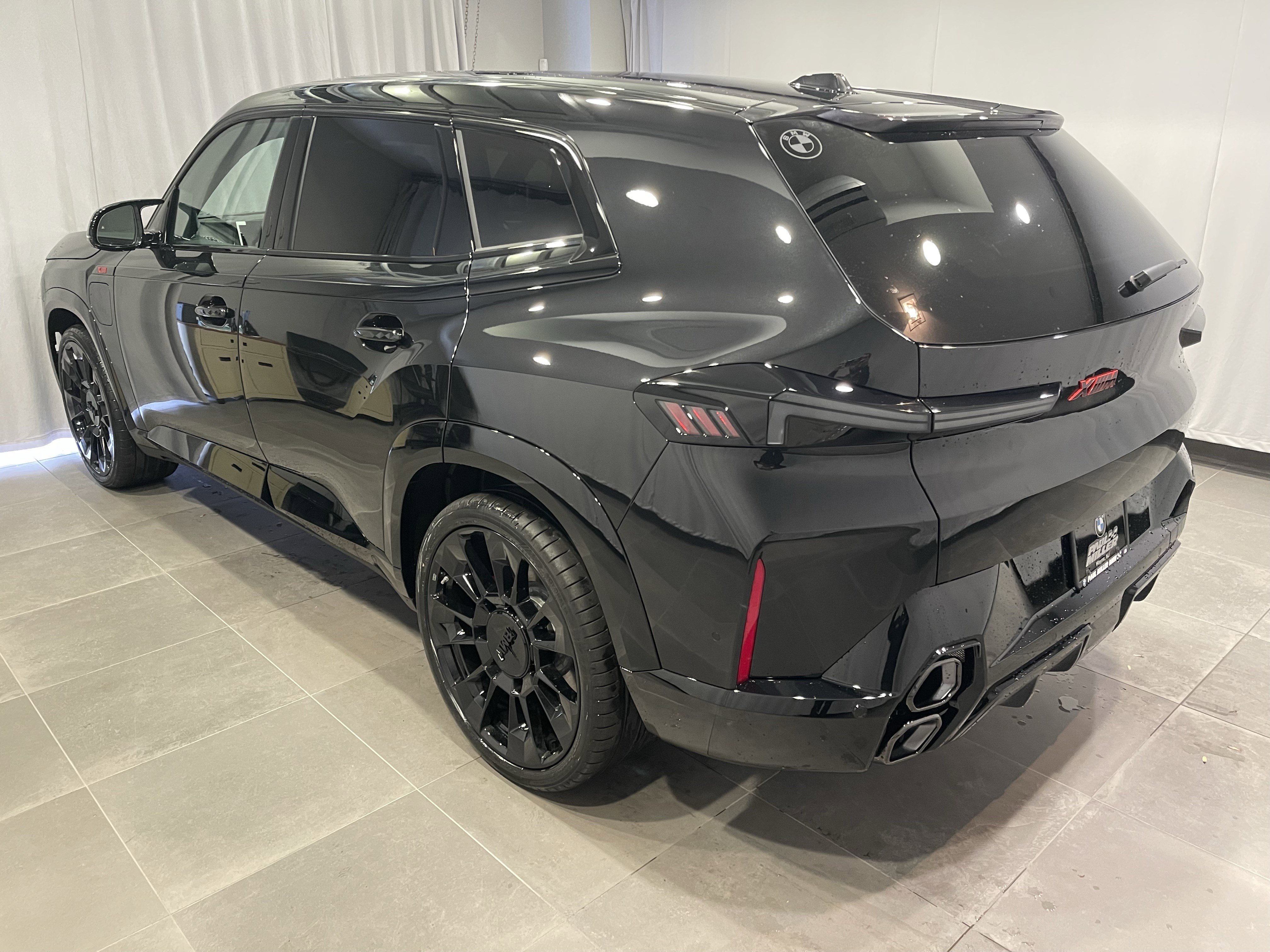 New 2026 BMW XM Label Red image 4