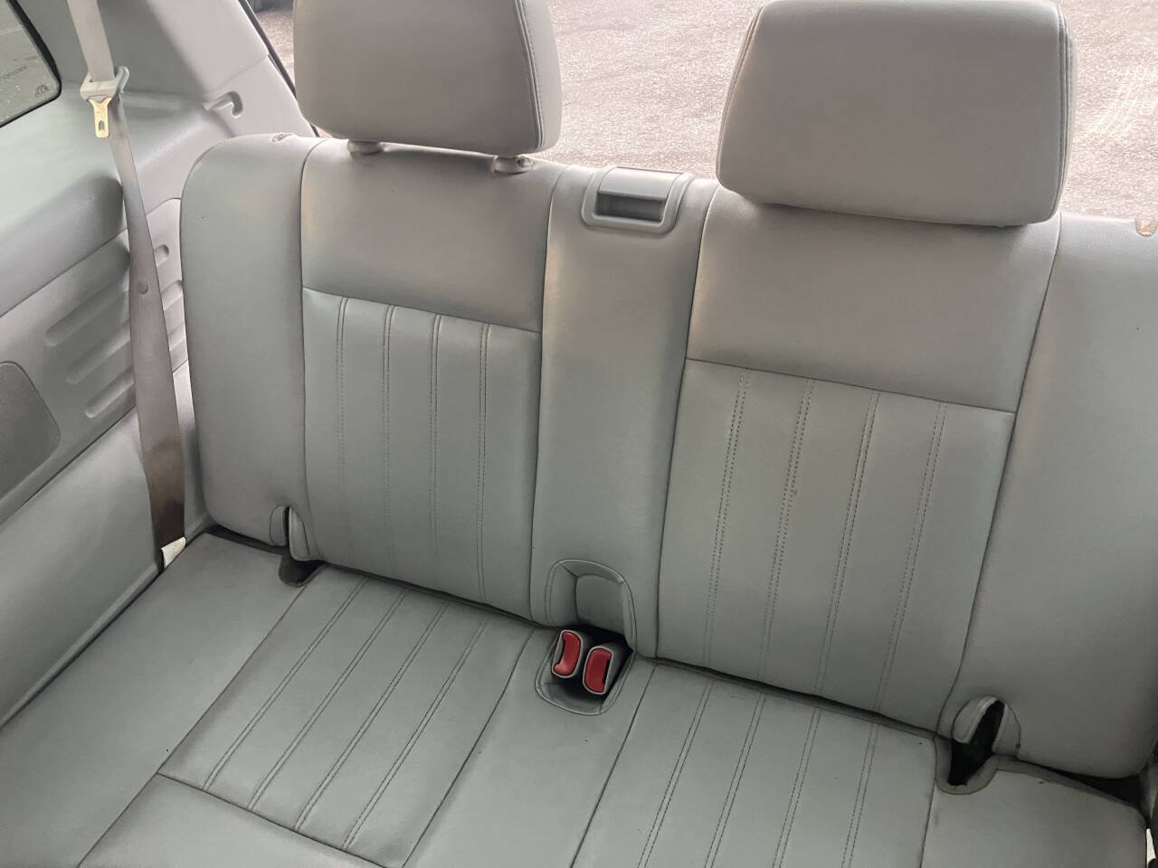 Used 2005 Lincoln Aviator AWD image 29