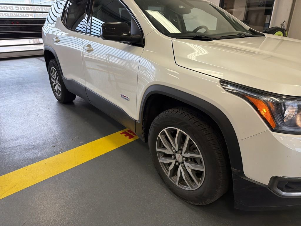 Used 2017 GMC Acadia SLE w/ Driver Alert Package I AWD/4WD image 1