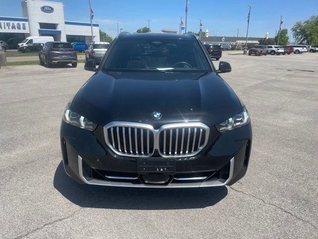 Used 2024 BMW X5 xDrive40i w/ Premium Package AWD/4WD image 3