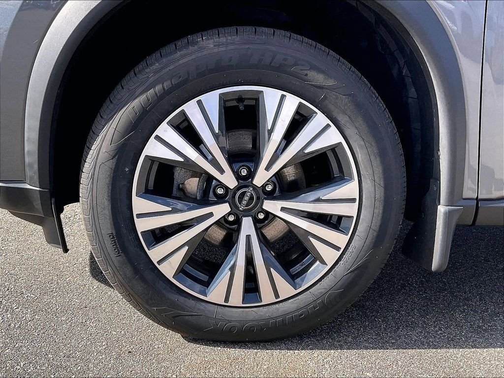 Used 2023 Nissan Rogue SV AWD/4WD image 7