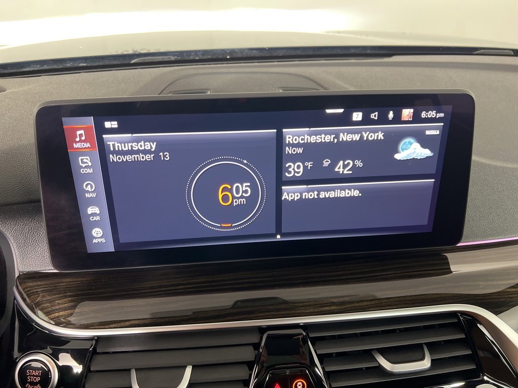 Used 2023 BMW 540i xDrive w/ Premium Package image 9