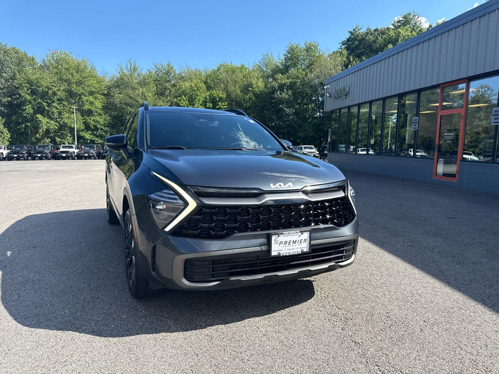 Used 2024 Kia Sportage X-Line w/ X-Line Premium Package AWD/4WD image 3