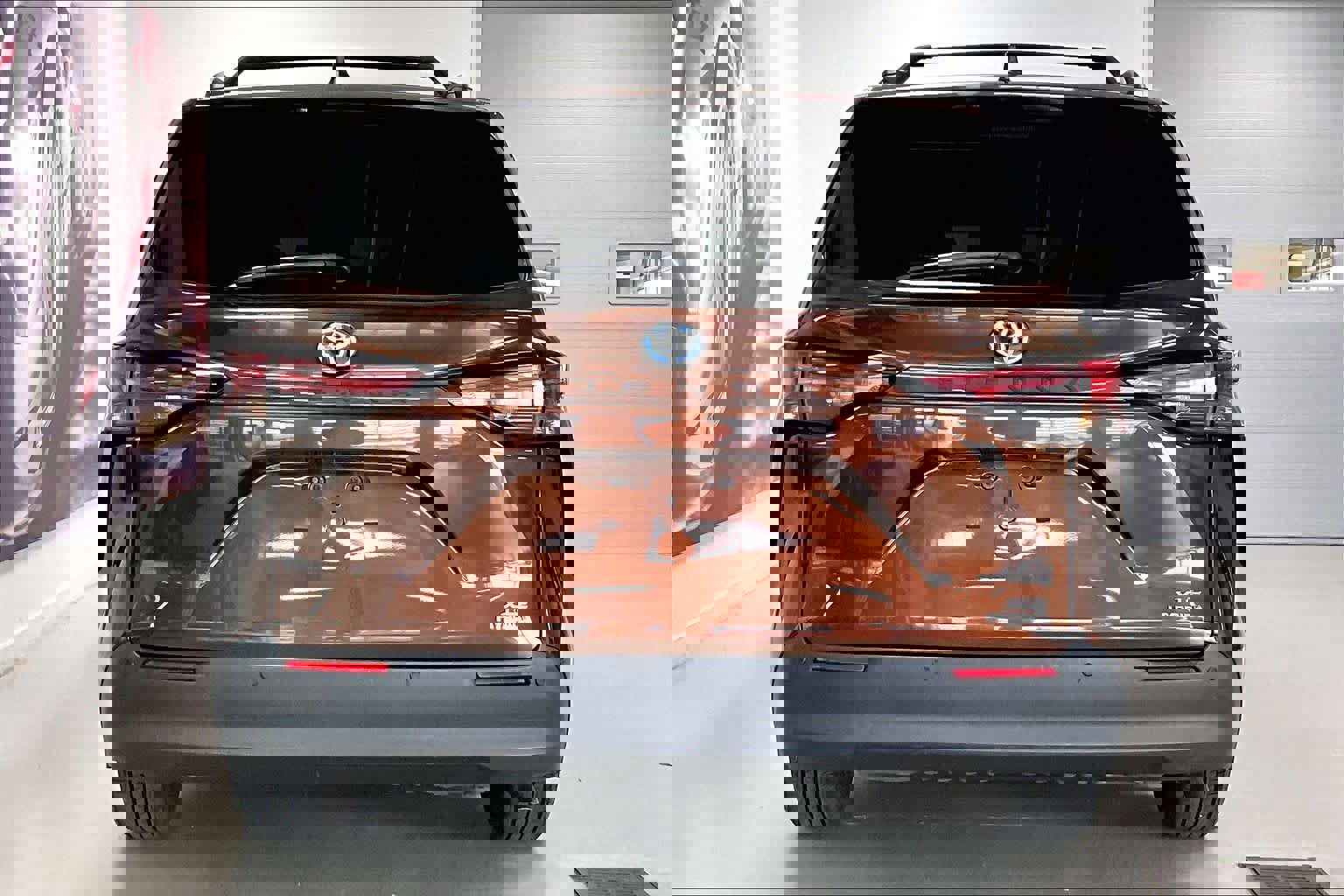 Used 2022 Toyota Sienna XLE image 5