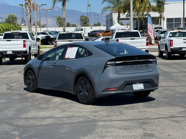 Used 2025 Toyota Prius Plug-In Hybrid FWD image 8