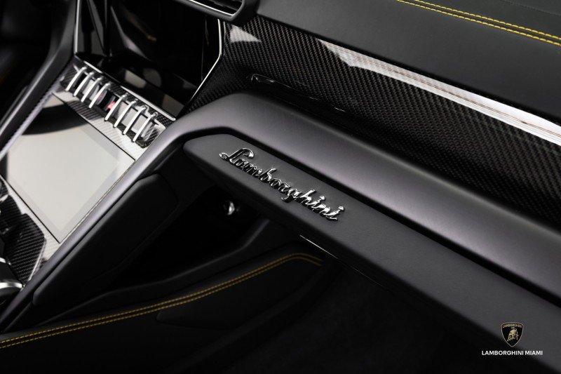 Used 2023 Lamborghini Urus S image 46