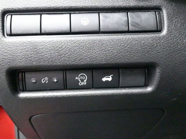 Used 2025 Nissan Rogue SV AWD/4WD image 18