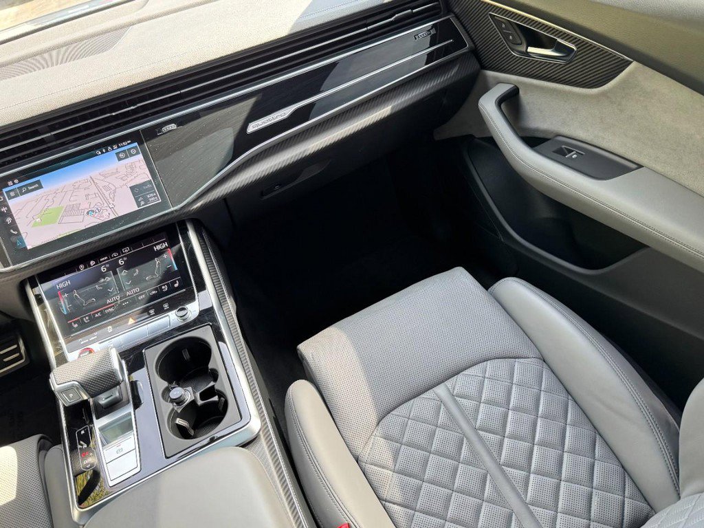 Used 2024 Audi SQ8 Premium Plus image 15