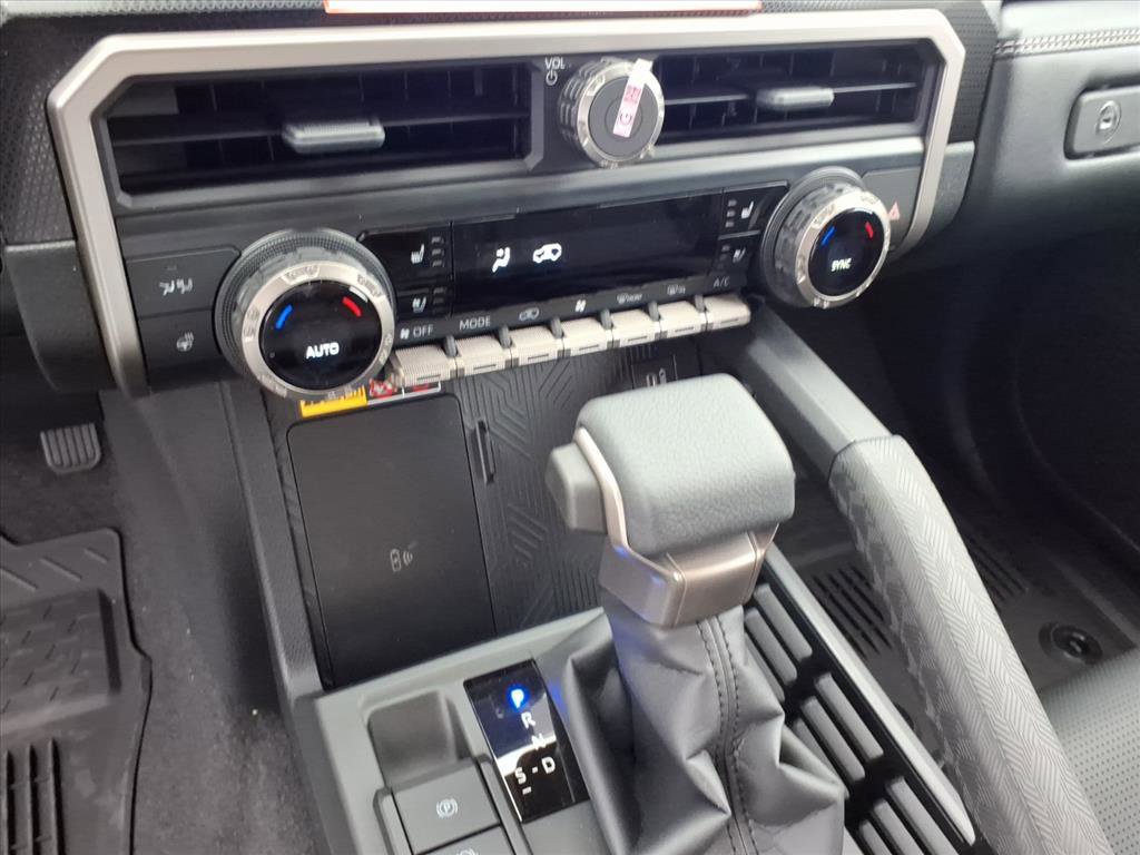 New 2026 Toyota 4Runner Limited AWD/4WD image 14