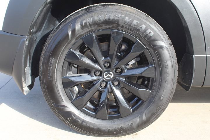 Certified 2025 MAZDA CX-50 AWD 2.5 S w/ Premium Package image 12