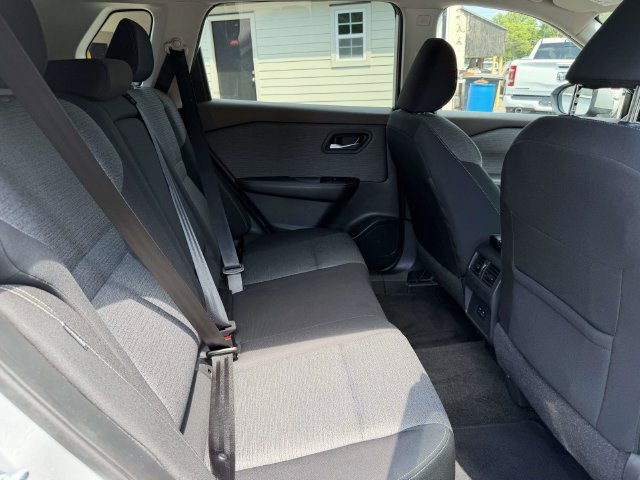 Used 2023 Nissan Rogue SV AWD/4WD image 13