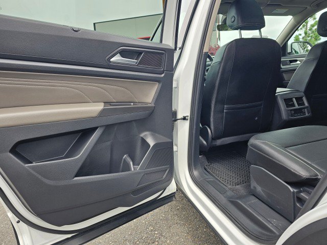 Used 2023 Volkswagen Atlas SEL AWD/4WD image 24