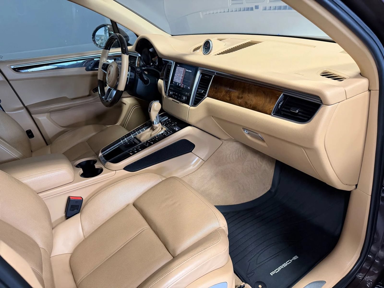 Used 2017 Porsche Macan S AWD/4WD image 22
